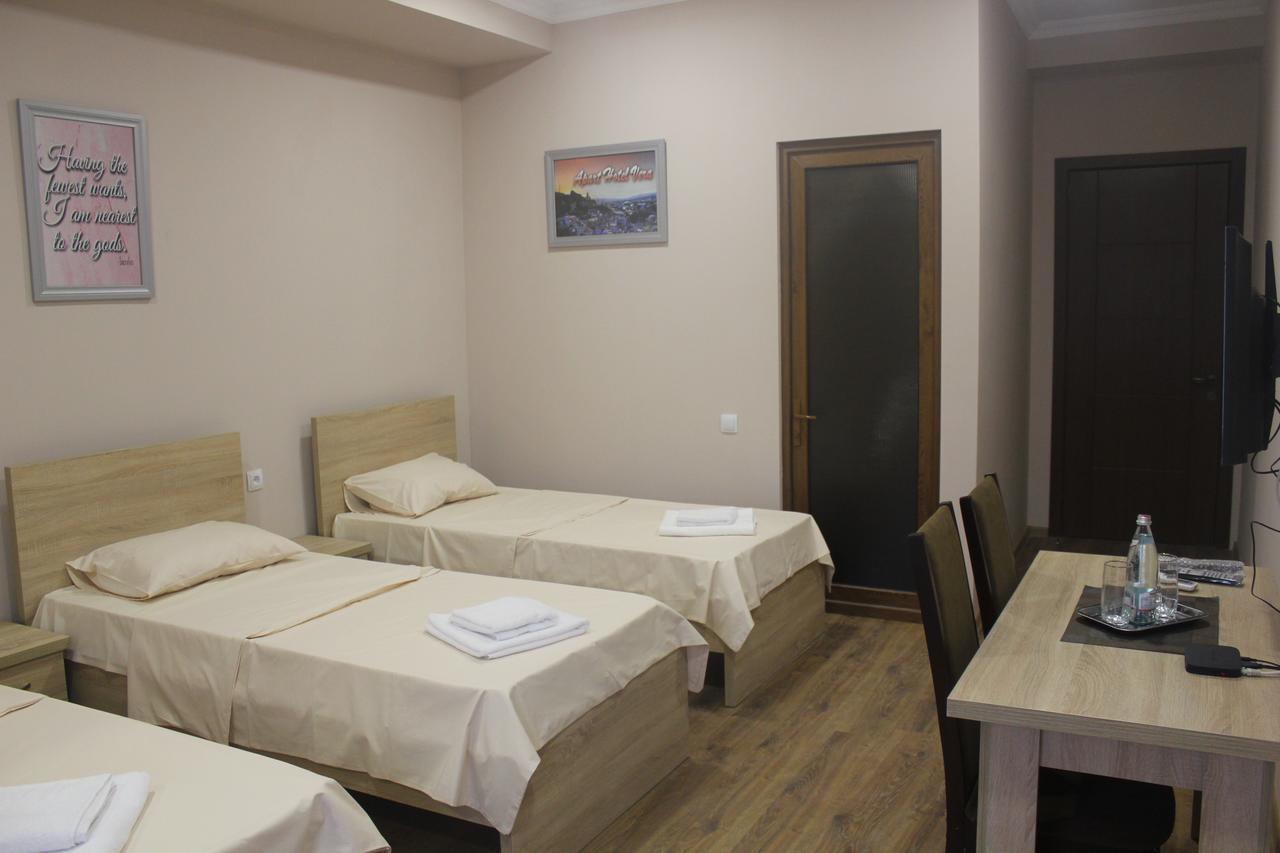 Apart Hotel Vera Tbilisi Bagian luar foto